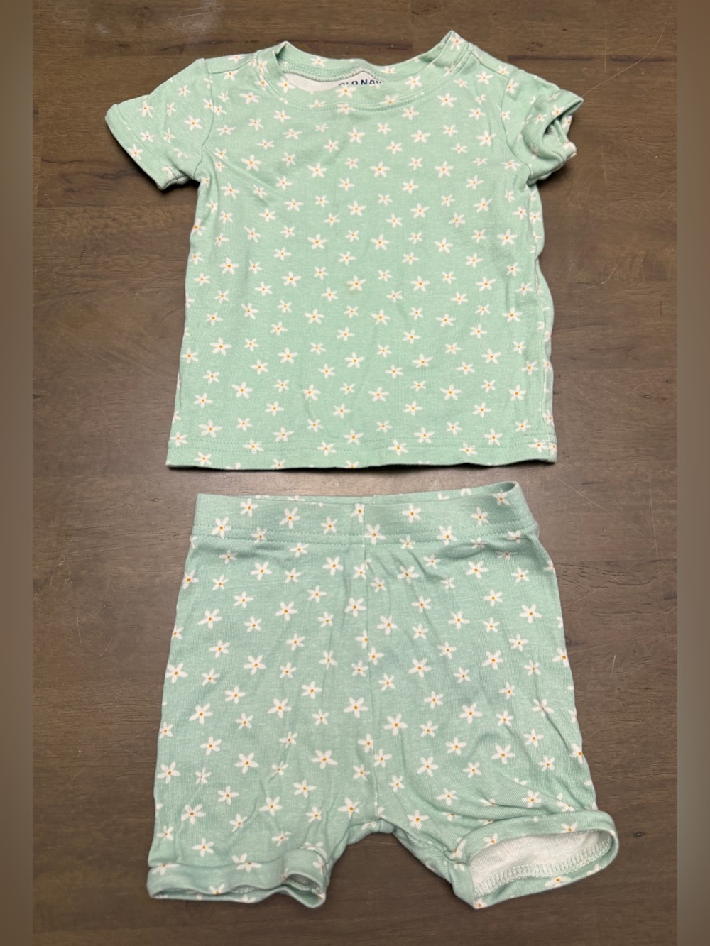 Old Navy Mint Short Sleeve Pajama Set with White Daisy Print